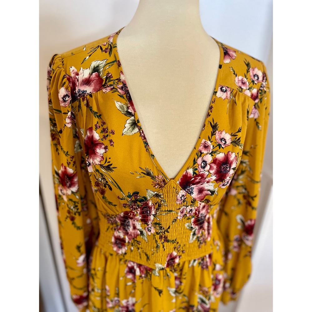NWT Mustard Floral V-Neck Shirred Waist Modi Dress - L